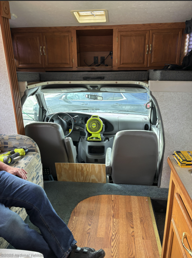 Used 2002 Coachmen Leprechaun 314SS available in Taylor, Michigan