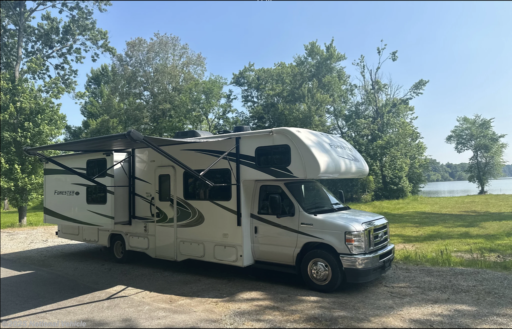 Email now about this 2021 Forest River Forester 3251DS LE! Used 2021 Forest River Forester 3251DS LE available in McEwen, Tennessee
