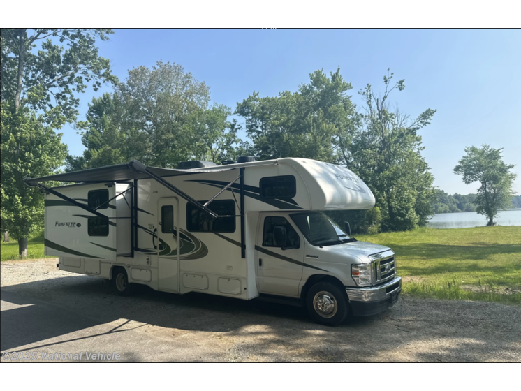 Email now about this 2021 Forest River Forester 3251DS LE! Used 2021 Forest River Forester 3251DS LE available in McEwen, Tennessee
