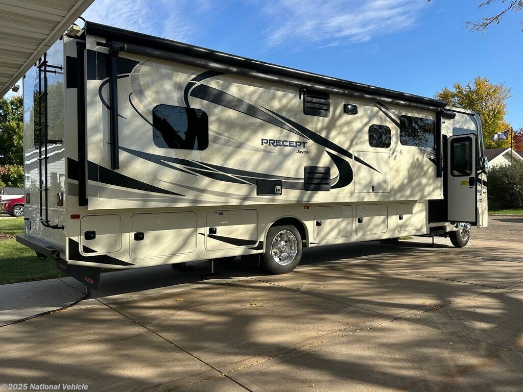 Call now about this 2022 Jayco Precept 34G! 2022 Jayco Precept 34G - Used Class A For Sale by National Vehicle in Stockton, Illinois