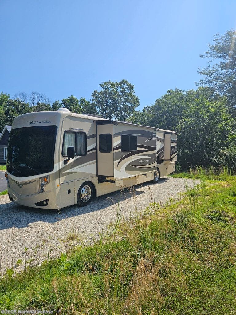 Call now about this 2014 Fleetwood Excursion 35B! 2014 Fleetwood Excursion 35B - Used Class A For Sale by National Vehicle in Pacific, Missouri
