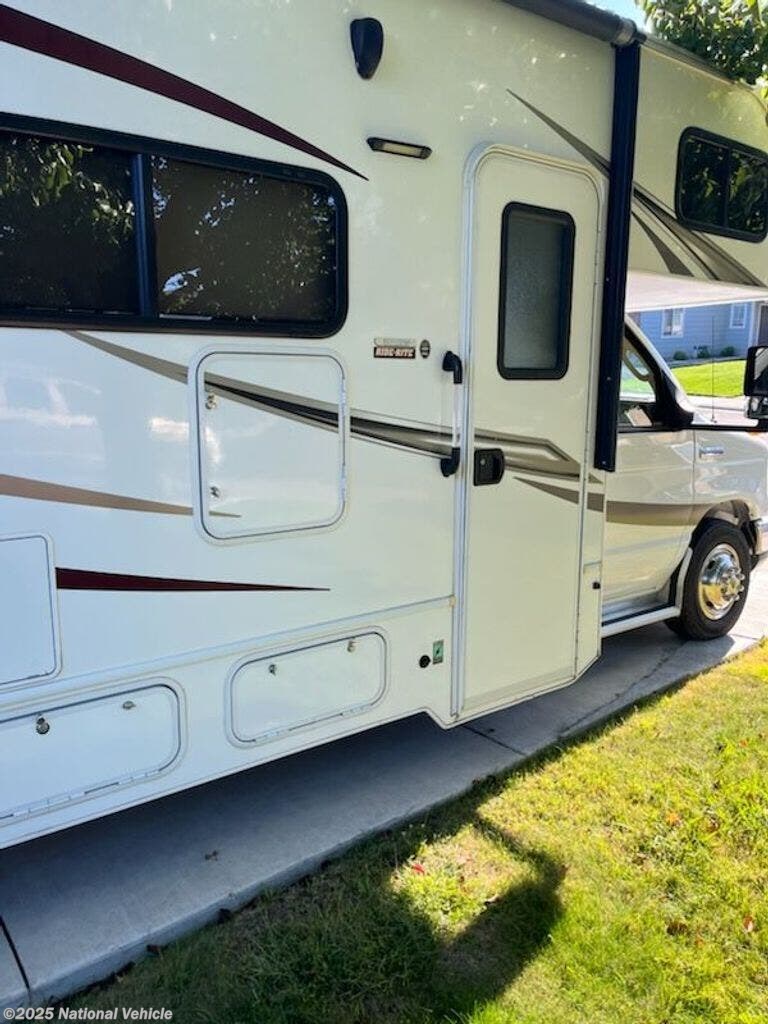 Used 2017 Forest River Sunseeker 3010DS available in Elk Grove, California