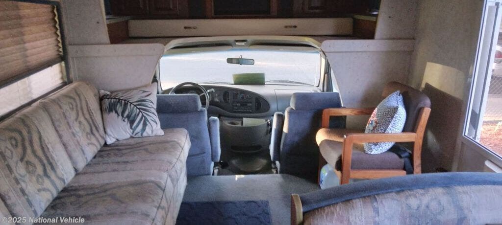 Used 1998 Winnebago Minnie Winnie 31WS available in Richland, Washington