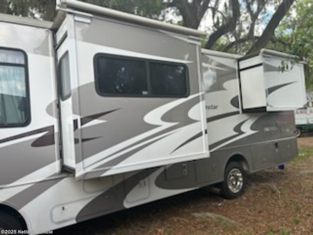 Used 2013 Itasca Sunstar 27N available in South Daytona, Florida