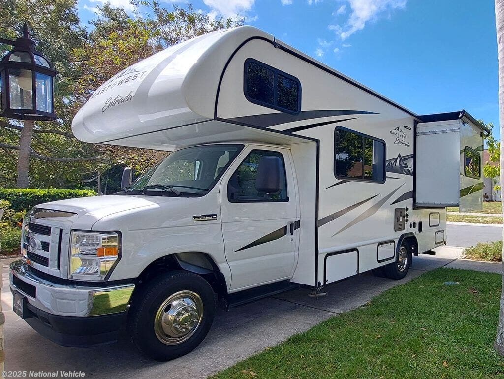 Call now about this 2024 East to West Entrada 2200S! 2024 East to West Entrada 2200S - Used Class C For Sale by National Vehicle in Safety Harbor, Florida