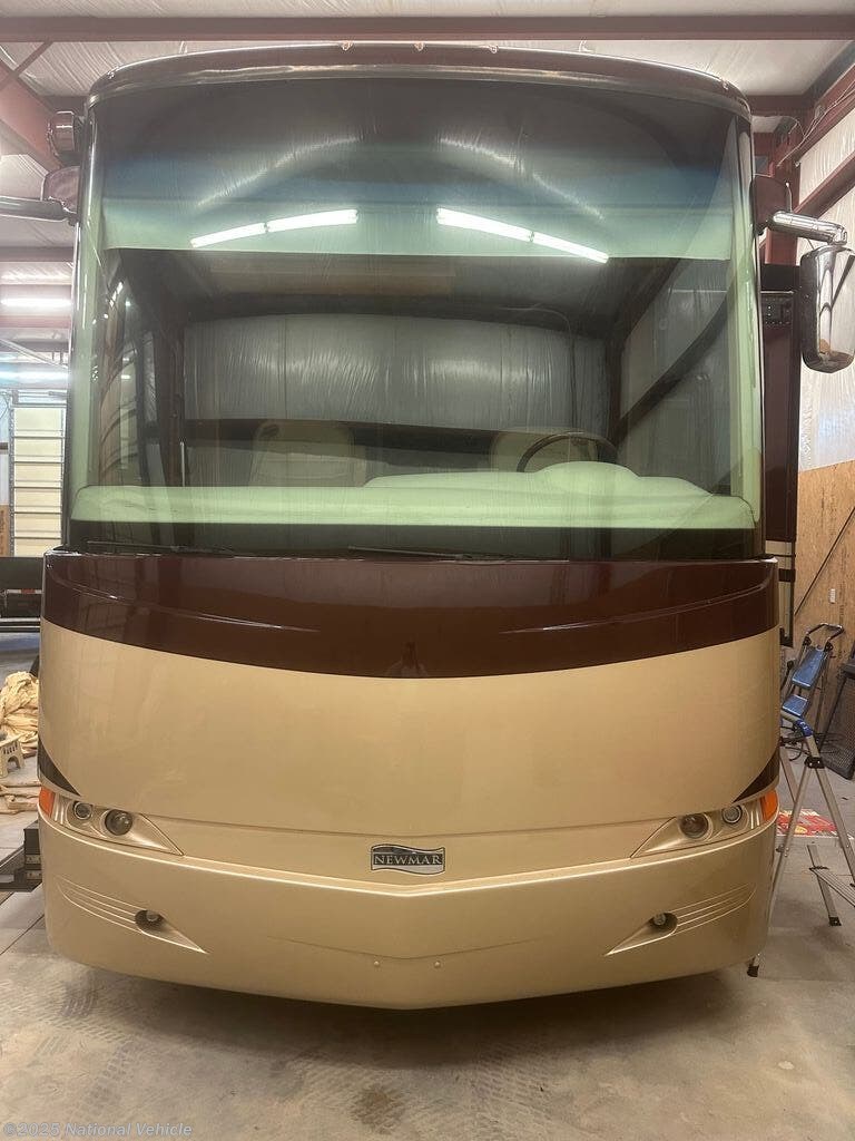 Call now about this 2008 Newmar Mountain Aire 4528! 2008 Newmar Mountain Aire 4528 - Used Class A For Sale by National Vehicle in Elizabeth Town, North Carolina