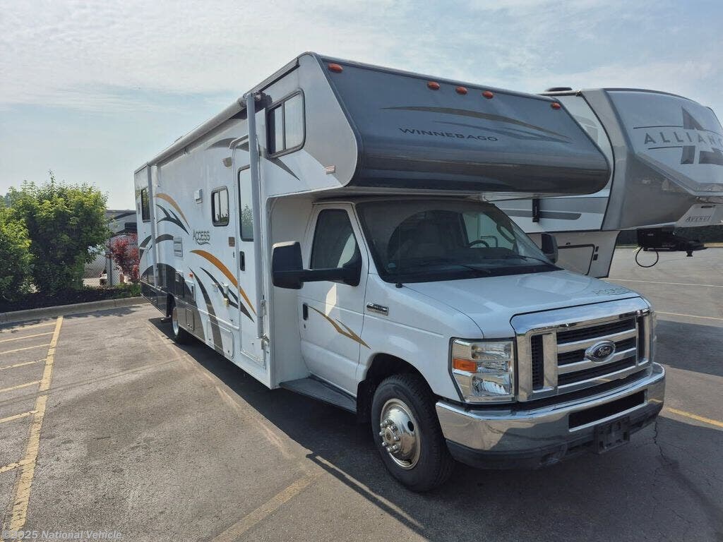 Email now about this 2010 Winnebago Access 31C! Used 2010 Winnebago Access 31C available in South Gate, Michigan