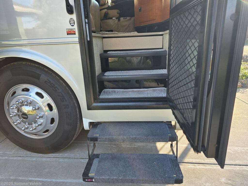 Contact us now about this 2015 Tiffin Allegro Red 38QRA! 2015 Allegro Red 38QRA by Tiffin from National Vehicle in Fairfield, California