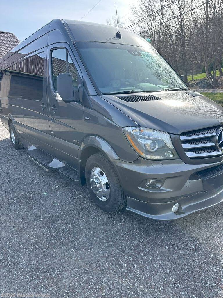 Call now about this 2017 Midwest Daycruiser! 2017 Midwest Daycruiser - Used Class B For Sale by National Vehicle in Lake Ariel, Pennsylvania