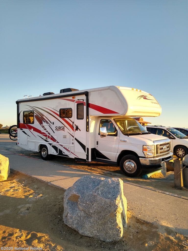 Call now about this 2018 Fleetwood Surge 25G! 2018 Fleetwood Surge 25G - Used Class C For Sale by National Vehicle in Arroyo Grande, California