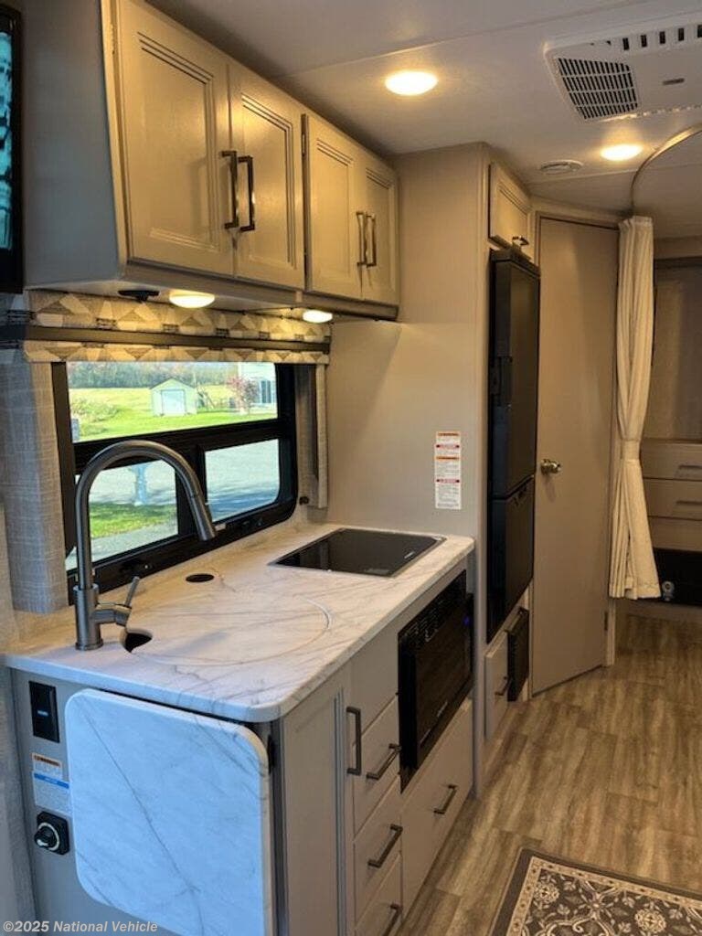 Used 2024 Thor Motor Coach Gemini 23TW available in Chambersburg, Pennsylvania