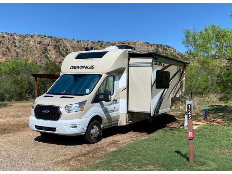 Email now about this 2021 Thor Motor Coach Gemini 23TW! Used 2021 Thor Motor Coach Gemini 23TW available in Maple City, Michigan