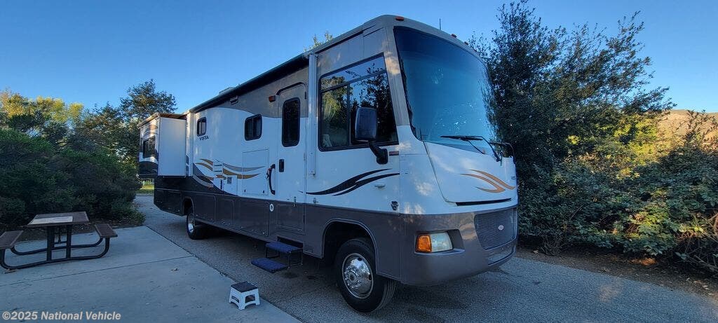Email now about this 2011 Winnebago Vista 35F! Used 2011 Winnebago Vista 35F available in Yucaipa, California