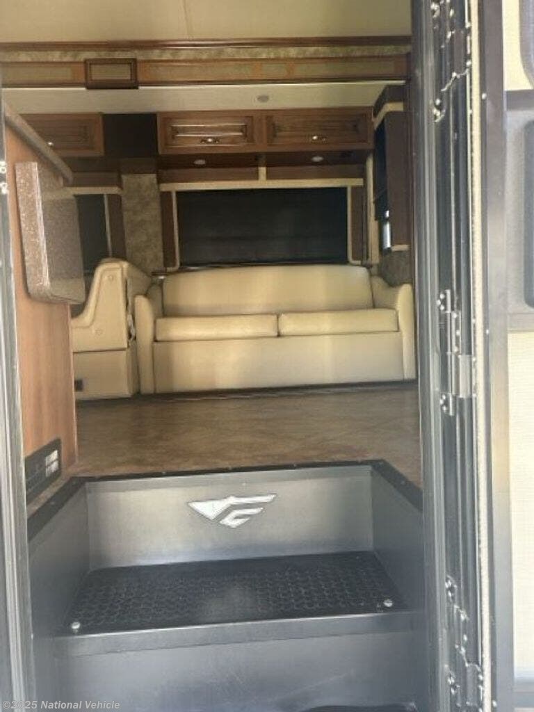 Contact us now about this 2014 Fleetwood Southwind 32VS! 2014 Southwind 32VS by Fleetwood from National Vehicle in Placentia, California