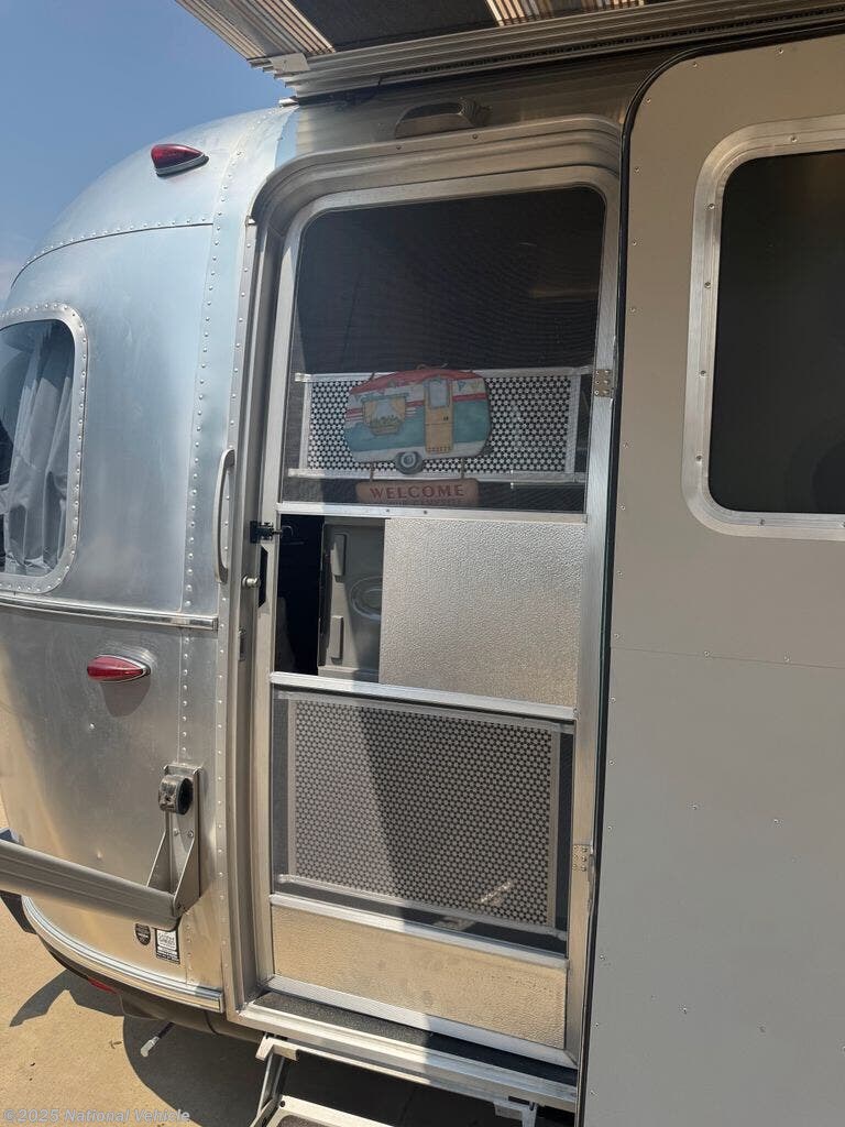 Used 2023 Airstream Globetrotter 27FB Twin available in Waukee, Iowa