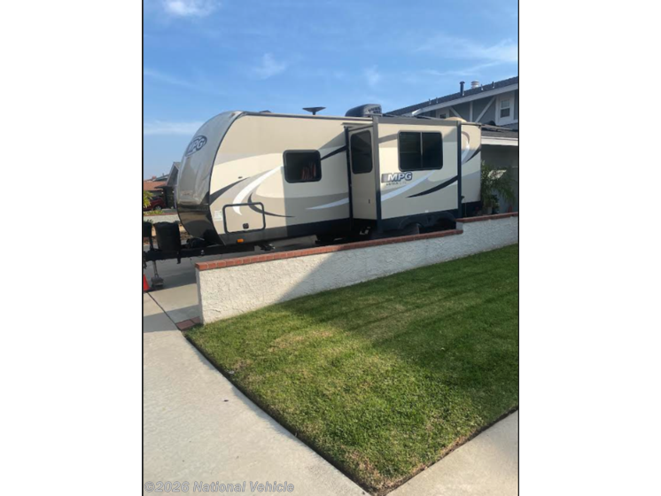 Email now about this 2018 Cruiser RV MPG Ultra Lite 2250RB! Used 2018 Cruiser RV MPG Ultra Lite 2250RB available in Rancho Cucamonga, California