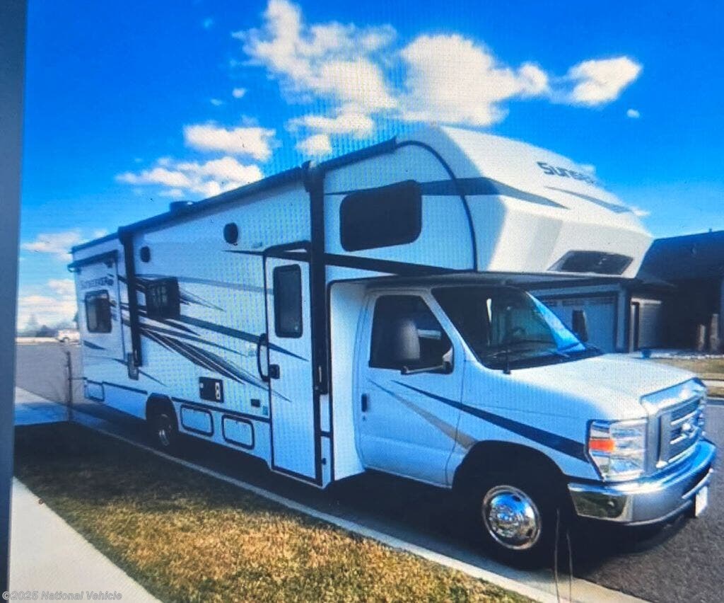 Email now about this 2024 Forest River Sunseeker LE 2550DS! Used 2024 Forest River Sunseeker LE 2550DS available in Eagan, Minnesota