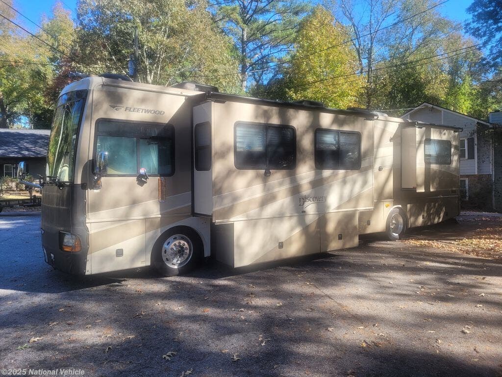 Contact us now about this 2006 Fleetwood Discovery 39J! 2006 Discovery 39J by Fleetwood from National Vehicle in Stone Mountain, Georgia
