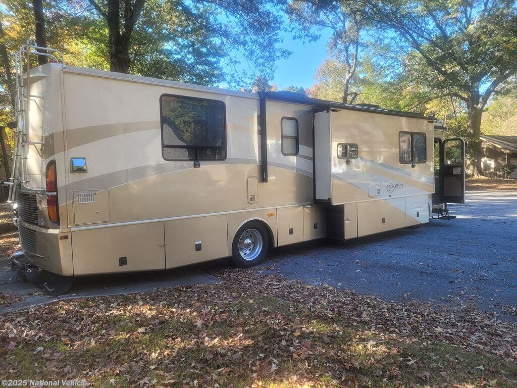 Used 2006 Fleetwood Discovery 39J available in Stone Mountain, Georgia
