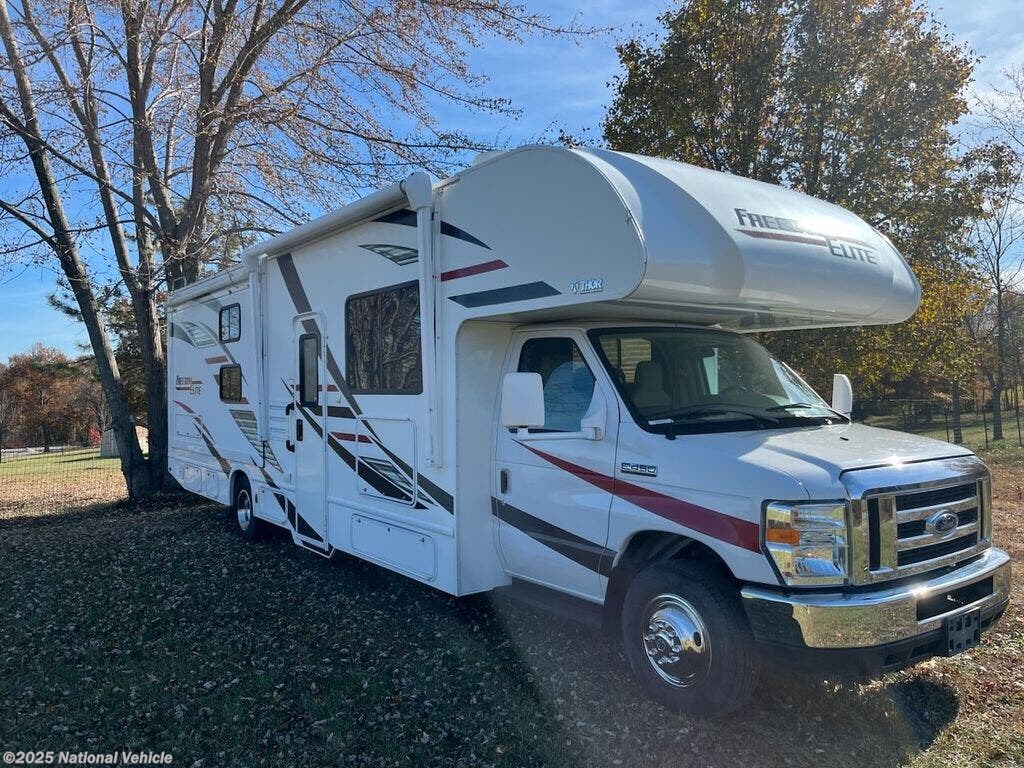 Call now about this 2020 Thor Motor Coach Freedom Elite 30FE! 2020 Thor Motor Coach Freedom Elite 30FE - Used Class C For Sale by National Vehicle in Kearney, Missouri