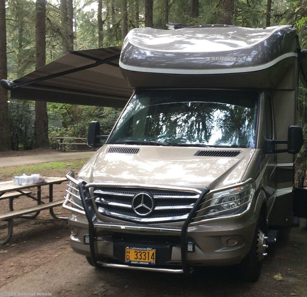 Call now about this 2017 Dynamax Corp Isata 3 24FWM! 2017 Dynamax Corp Isata 3 24FWM - Used Class C For Sale by National Vehicle in Newberg, Oregon