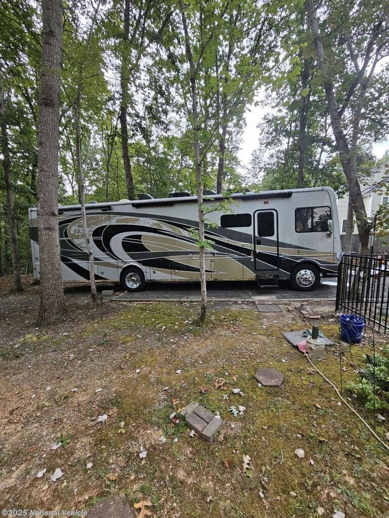 Call now about this 2019 Fleetwood Southwind 37F! 2019 Fleetwood Southwind 37F - Used Class A For Sale by National Vehicle in Fredericksburg, Virginia