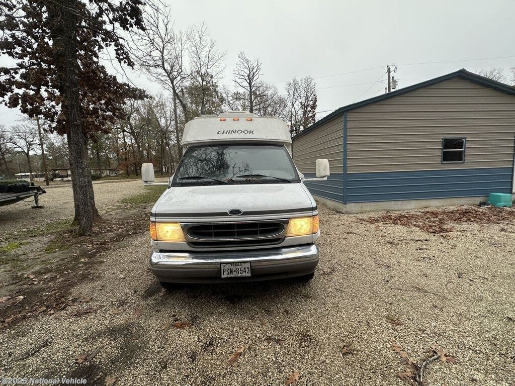Call now about this 2000 Chinook Concourse XL! 2000 Chinook Concourse XL - Used Class C For Sale by National Vehicle in Houston, Texas