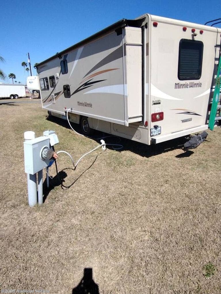 Call now about this 2019 Winnebago Minnie Winnie 31G! 2019 Winnebago Minnie Winnie 31G - Used Class C For Sale by National Vehicle in Harlingen, Texas