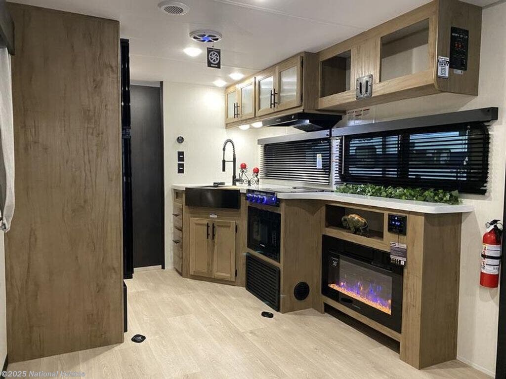 Contact us now about this 2025 Forest River Cherokee Grey Wolf Black Label 24RRTBL! 2025 Cherokee Grey Wolf Black Label 24RRTBL by Forest River from National Vehicle in Yorkville, Illinois