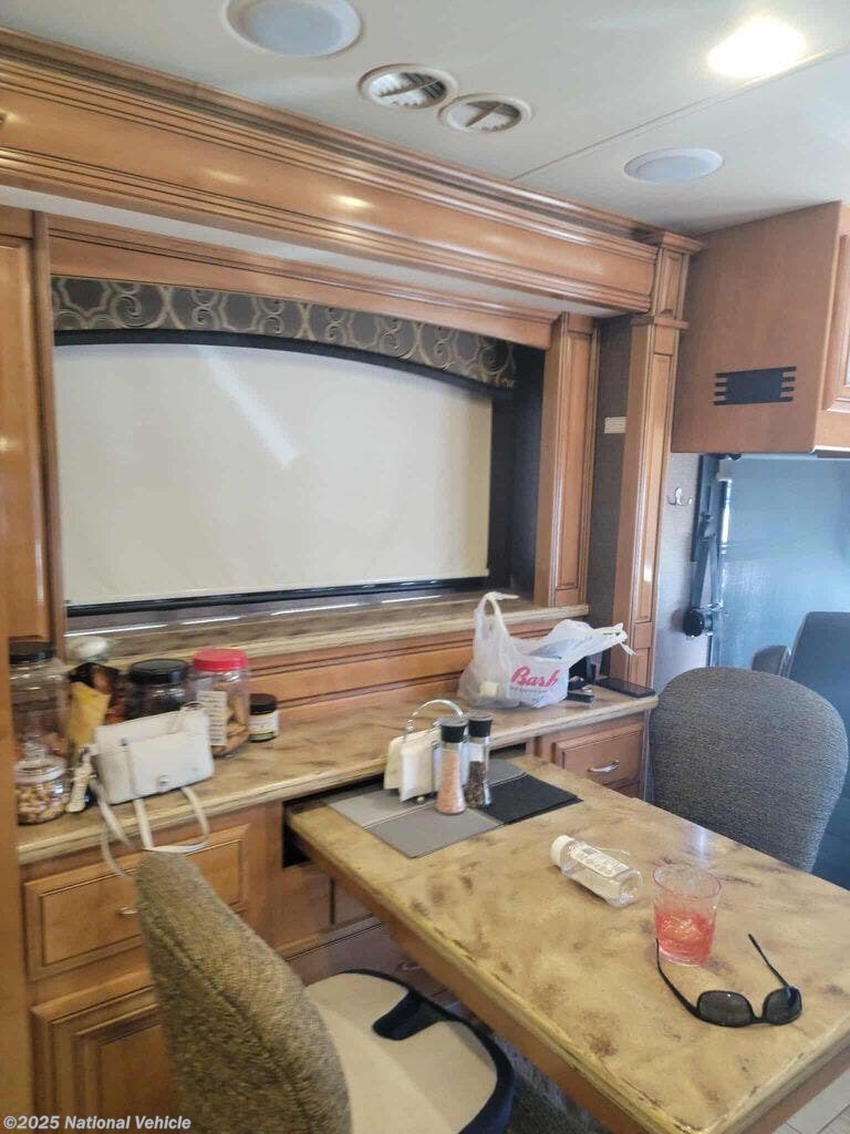 Call now about this 2015 Thor Motor Coach Tuscany 40KQ! 2015 Thor Motor Coach Tuscany 40KQ - Used Class A For Sale by National Vehicle in Smith Falls, Ontario