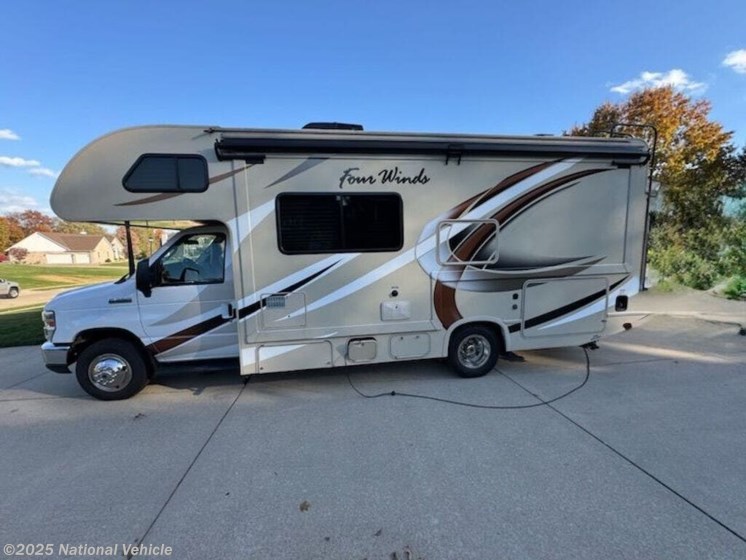 Email now about this 2018 Thor Motor Coach Four Winds 24F! Used 2018 Thor Motor Coach Four Winds 24F available in Columbia, Illinois