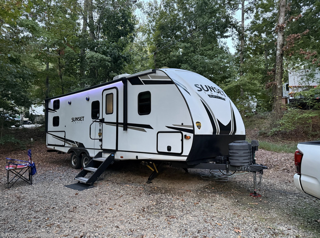 Email now about this 2024 CrossRoads Sunset Trail Super Lite 242BH! Used 2024 CrossRoads Sunset Trail Super Lite 242BH available in Winter Park, Florida