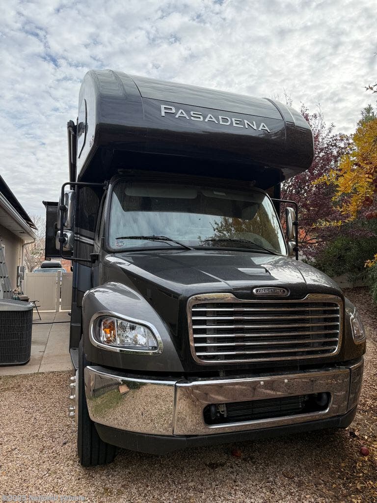 Email now about this 2023 Thor Motor Coach Pasadena 38BX! Used 2023 Thor Motor Coach Pasadena 38BX available in St. George, Utah