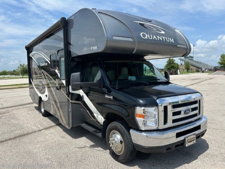 Email now about this 2018 Thor Motor Coach Quantum RC25! Used 2018 Thor Motor Coach Quantum RC25 available in Evansville, Indiana
