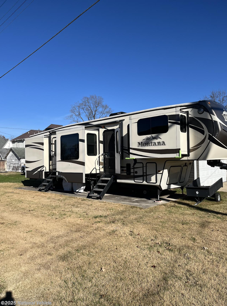 Email now about this 2015 Keystone Montana 3711FL! Used 2015 Keystone Montana 3711FL available in Palestine, Illinois