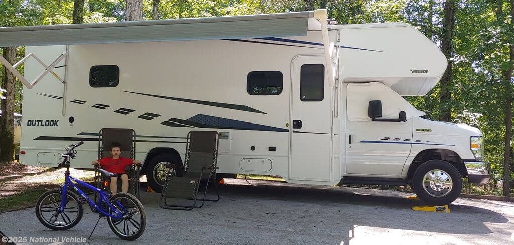 Call now about this 2019 Winnebago Outlook 27D! 2019 Winnebago Outlook 27D - Used Class C For Sale by National Vehicle in Clarksville, Tennessee