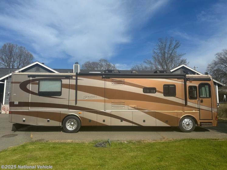 Email now about this 2004 Fleetwood Discovery 39L! Used 2004 Fleetwood Discovery 39L available in Sebastopol, California