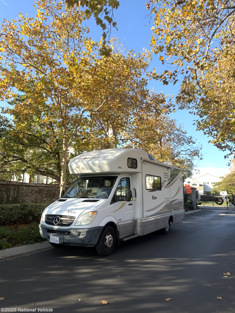 Call now about this 2014 Winnebago View 24J! 2014 Winnebago View 24J - Used Class C For Sale by National Vehicle in Fremont, California