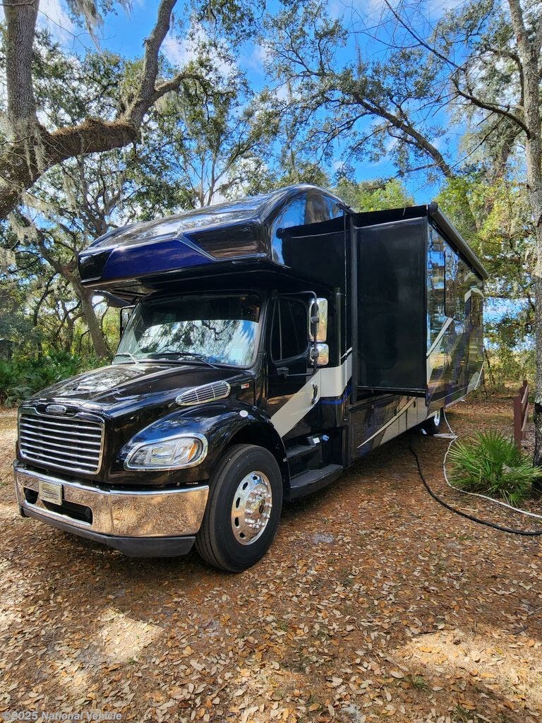 Email now about this 2022 Jayco Seneca 37K! Used 2022 Jayco Seneca 37K available in Yahala, Florida