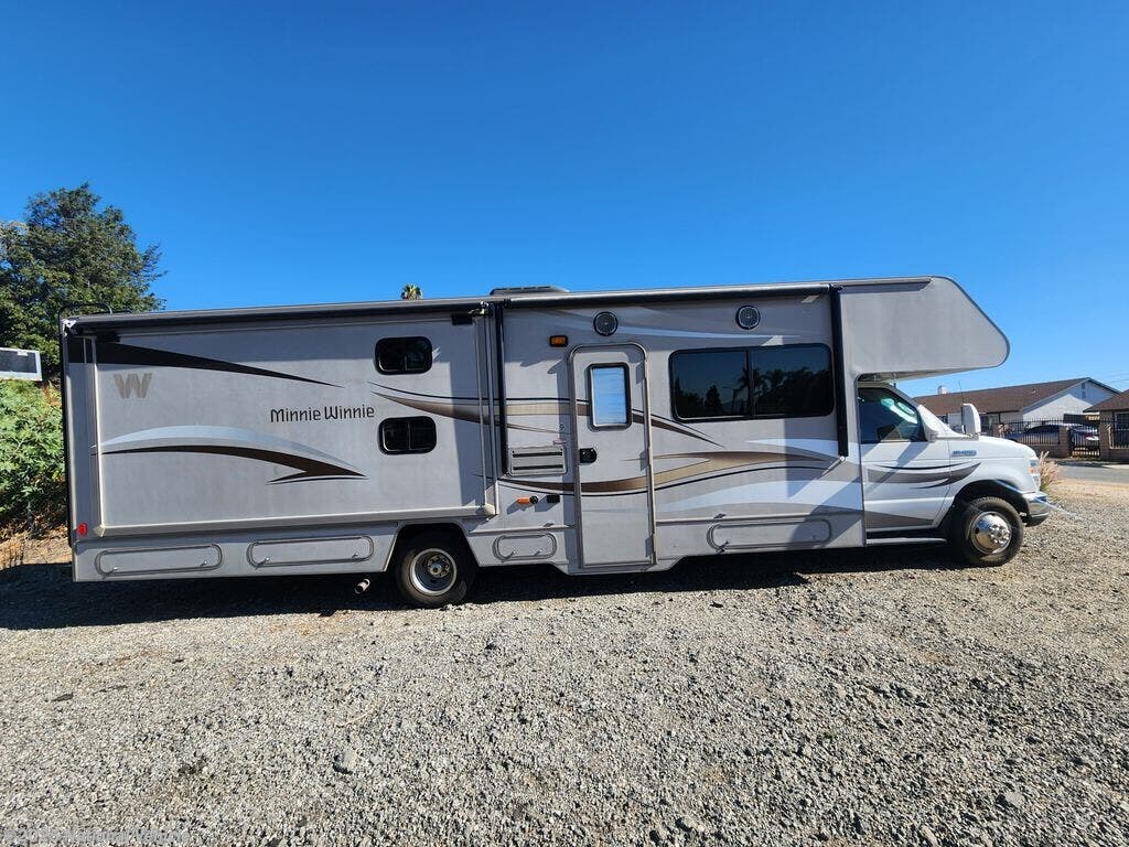 Email now about this 2014 Winnebago Minnie Winnie 31H! Used 2014 Winnebago Minnie Winnie 31H available in Riverside, California