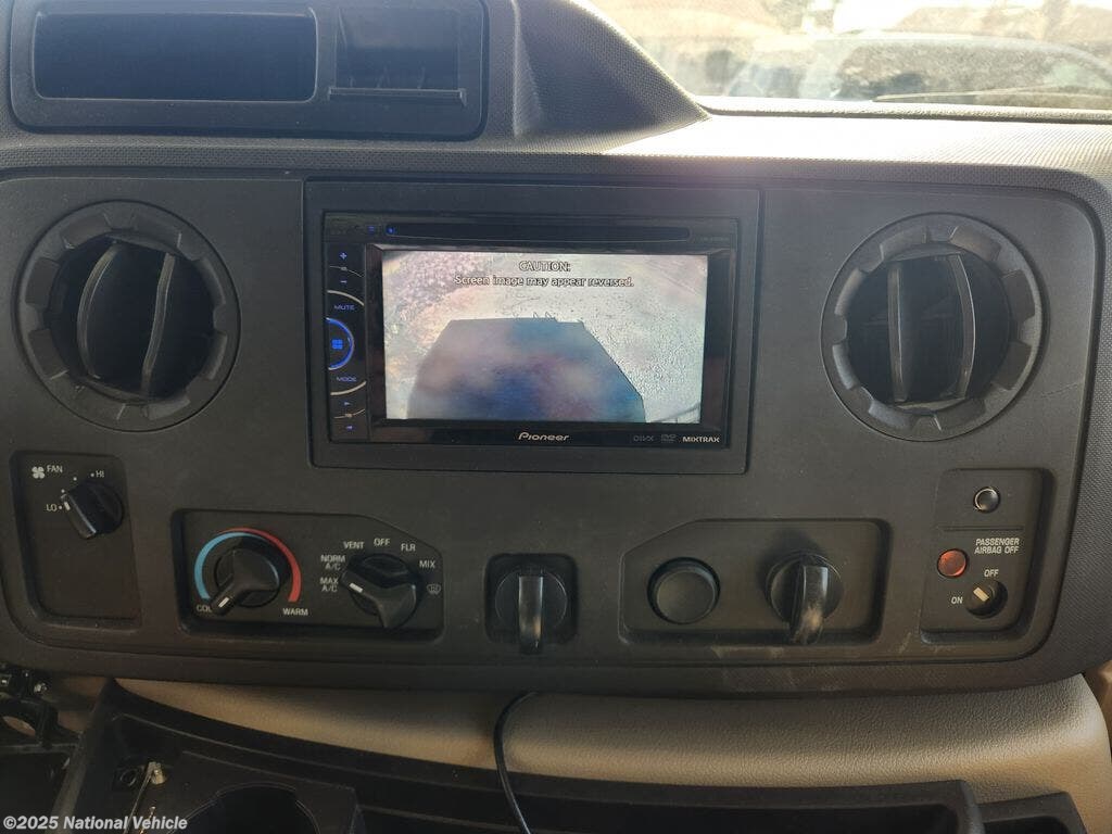 Used 2014 Winnebago Minnie Winnie 31H available in Riverside, California