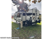 Call now about this 2021 Outdoors RV Timber Ridge Mountain 24RKS! 2021 Outdoors RV Timber Ridge Mountain 24RKS - Used Travel Trailer For Sale by National Vehicle in Dundee, Oregon