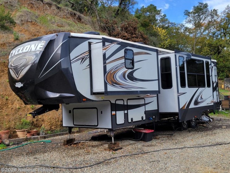 Email now about this 2014 Heartland Cyclone 3110! Used 2014 Heartland Cyclone 3110 available in Morgan Hill, California