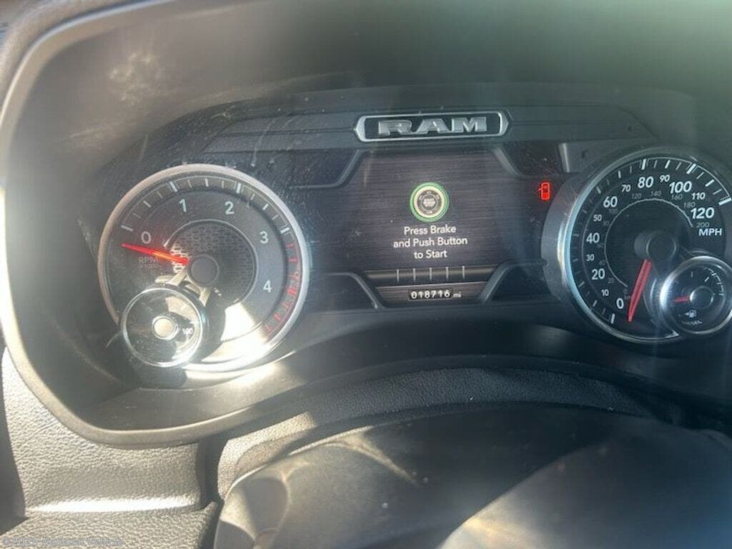 Contact us now about this 2021 Dynamax Corp Isata 5 28SS 4X4! 2021 Isata 5 28SS 4X4 by Dynamax Corp from National Vehicle in Marona, Arizona