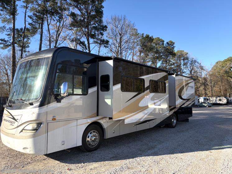 Email now about this 2014 Coachmen Pathfinder 406QS! Used 2014 Coachmen Pathfinder 406QS available in Clayton, North Carolina