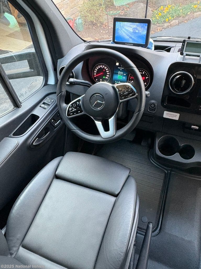 Contact us now about this 2023 Tiffin Wayfarer 25JW! 2023 Wayfarer 25JW by Tiffin from National Vehicle in Sherrills Ford, North Carolina