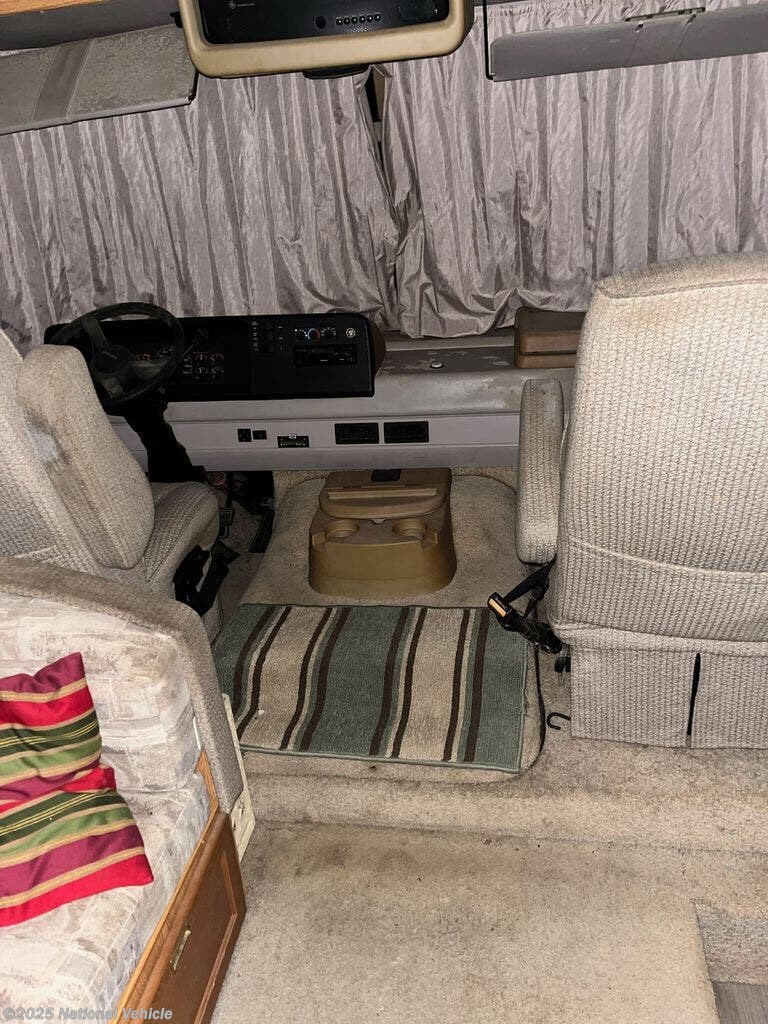 Call now about this 2001 Itasca Sunrise 26P! 2001 Itasca Sunrise 26P - Used Class A For Sale by National Vehicle in Norman, Arkansas