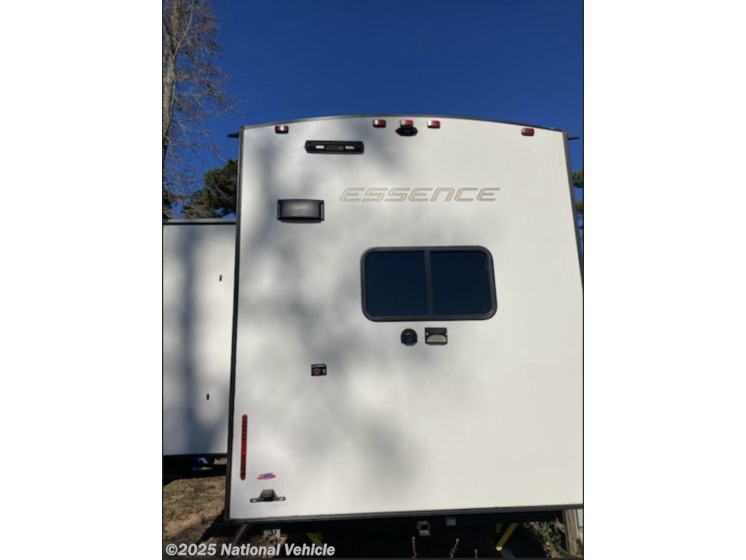 Email now about this 2024 Cruiser RV Essence 25RK! Used 2024 Cruiser RV Essence 25RK available in Hughes Springs, Texas