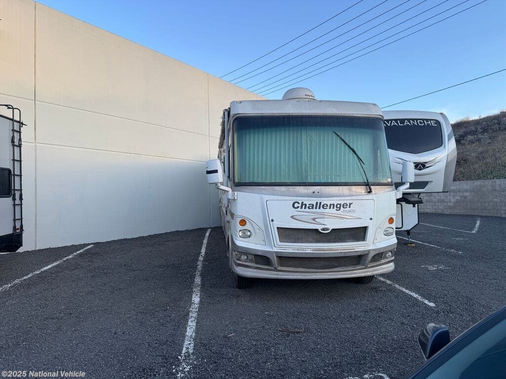 Call now about this 2007 Damon Challenger 372! 2007 Damon Challenger 372 - Used Class A For Sale by National Vehicle in Anaheim, California