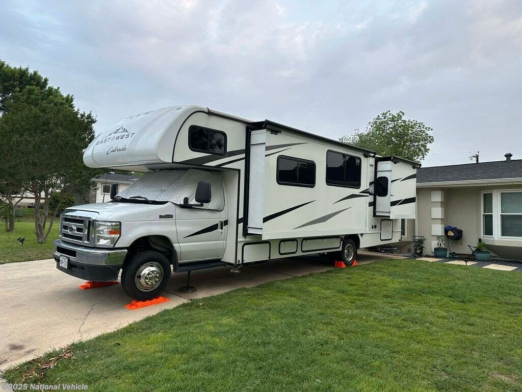 Contact us now about this 2023 East to West Entrada 2900DS! 2023 Entrada 2900DS by East to West from National Vehicle in San Antonio, Texas